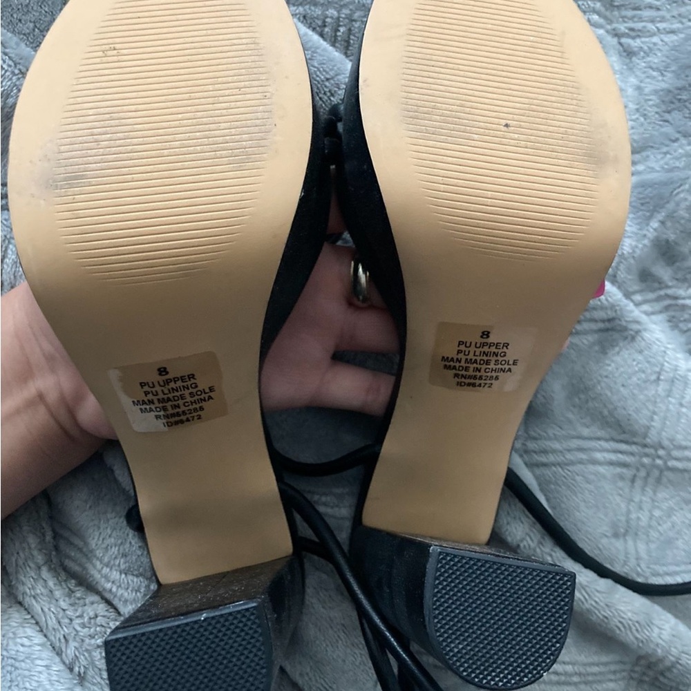 Express heels - Picture 2 of 3